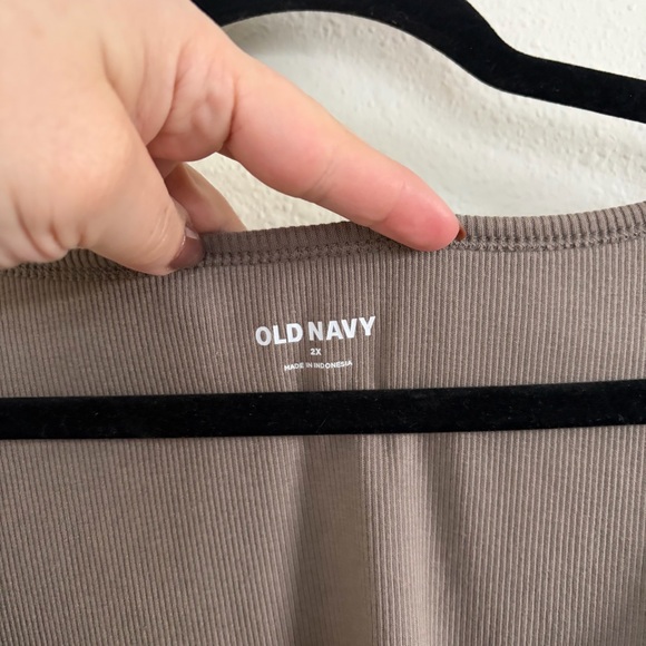 Old Navy Ribbed Women's Taupe Button-Up T-Shirt - Picture 2 of 3